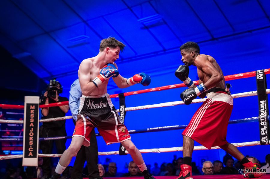 Retias Wheaton squares up in the pro ring